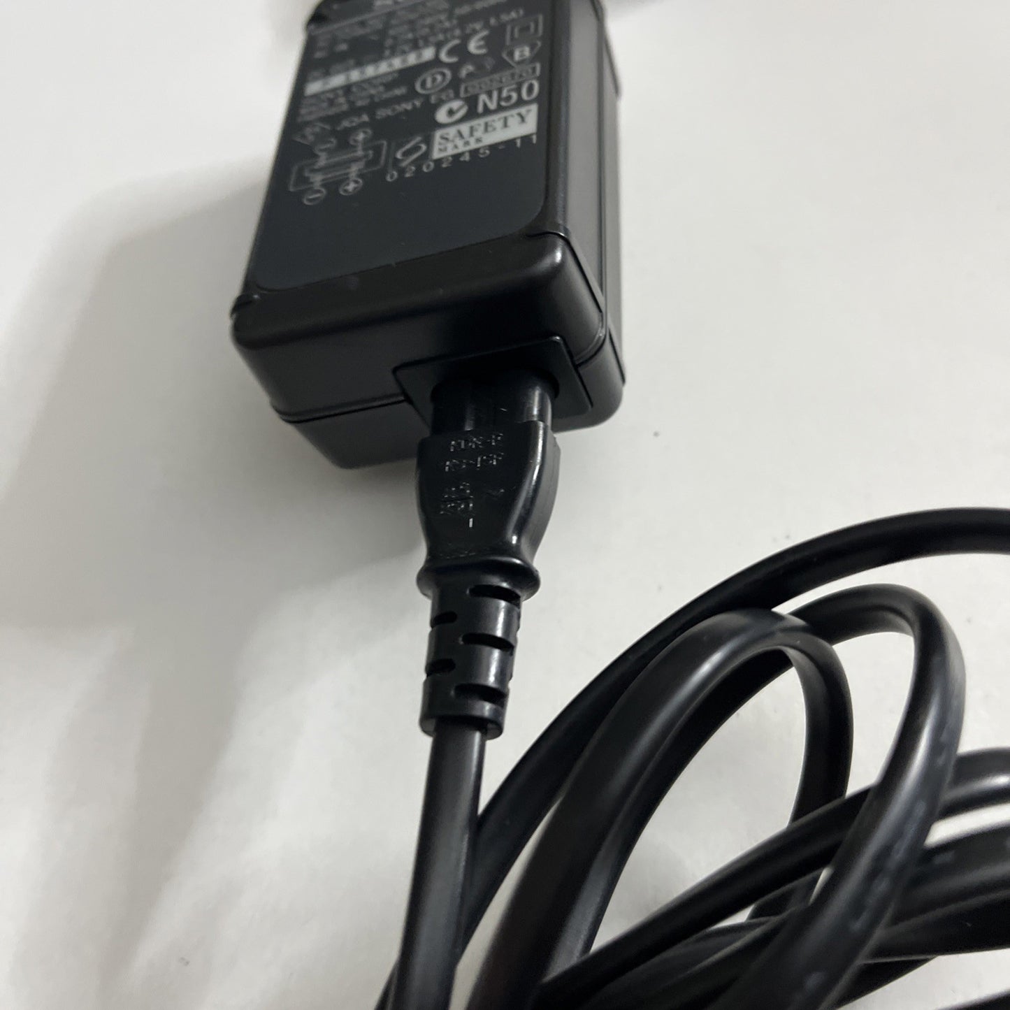 Genuine Sony AC-LM5 Power Supply Charger For Sony Cybershot Handycam