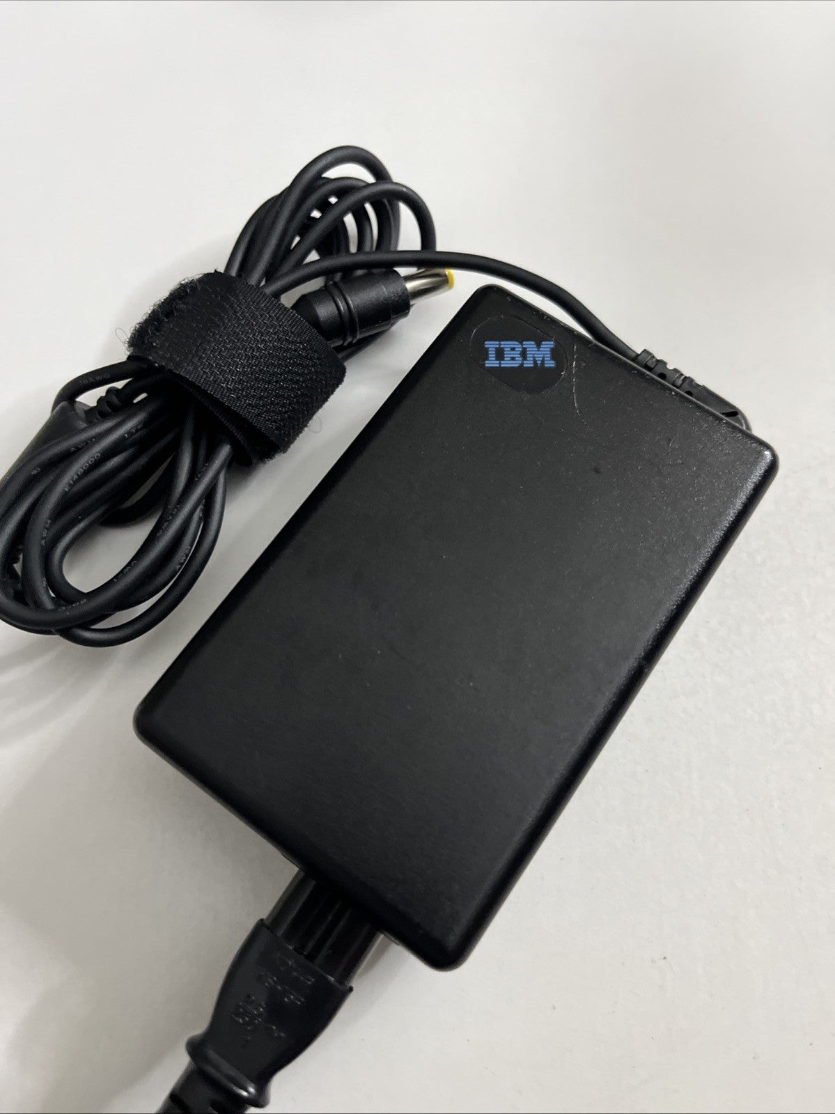 Genuine IBM Laptop Power Supply 12J1441 AC Adapter 16V 2.2A