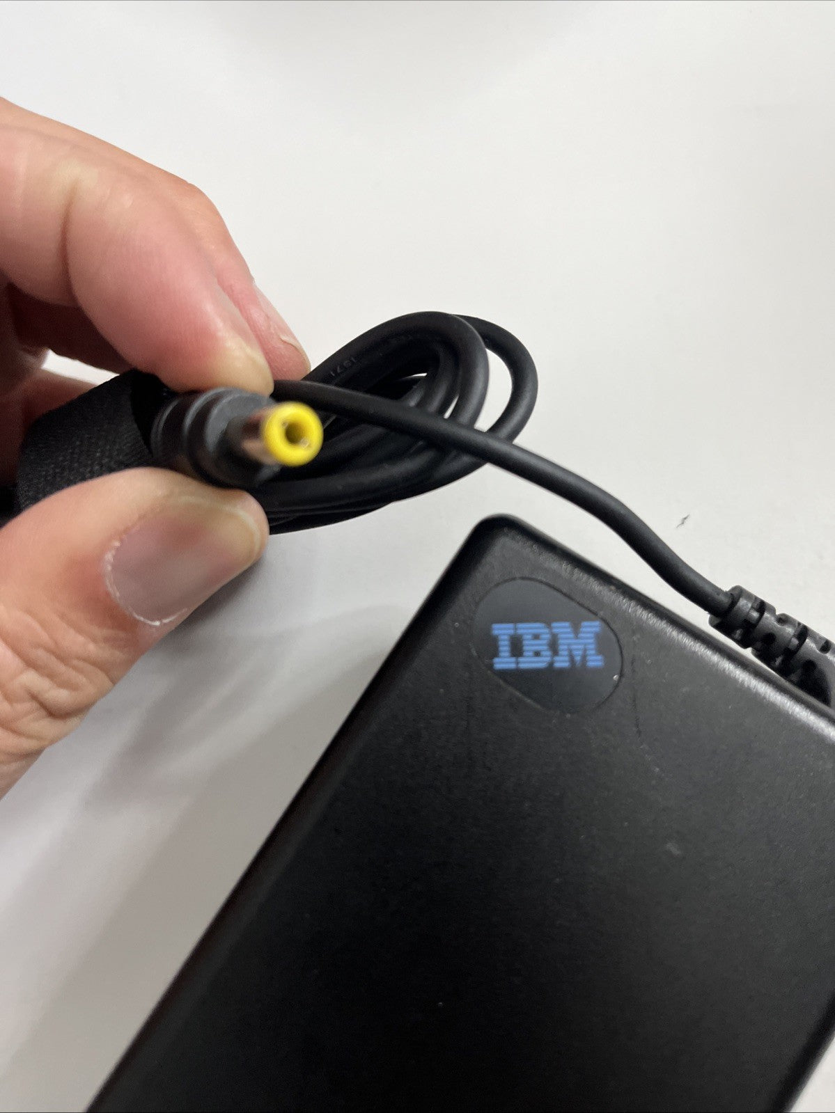Genuine IBM Laptop Power Supply 12J1441 AC Adapter 16V 2.2A