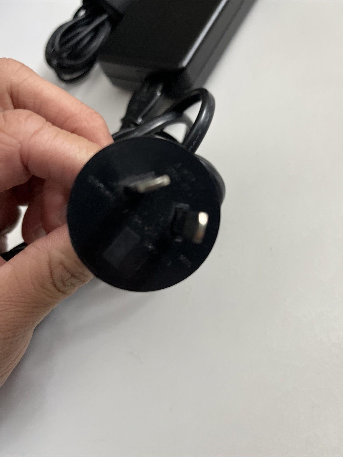 Genuine IBM Laptop Power Supply 12J1441 AC Adapter 16V 2.2A