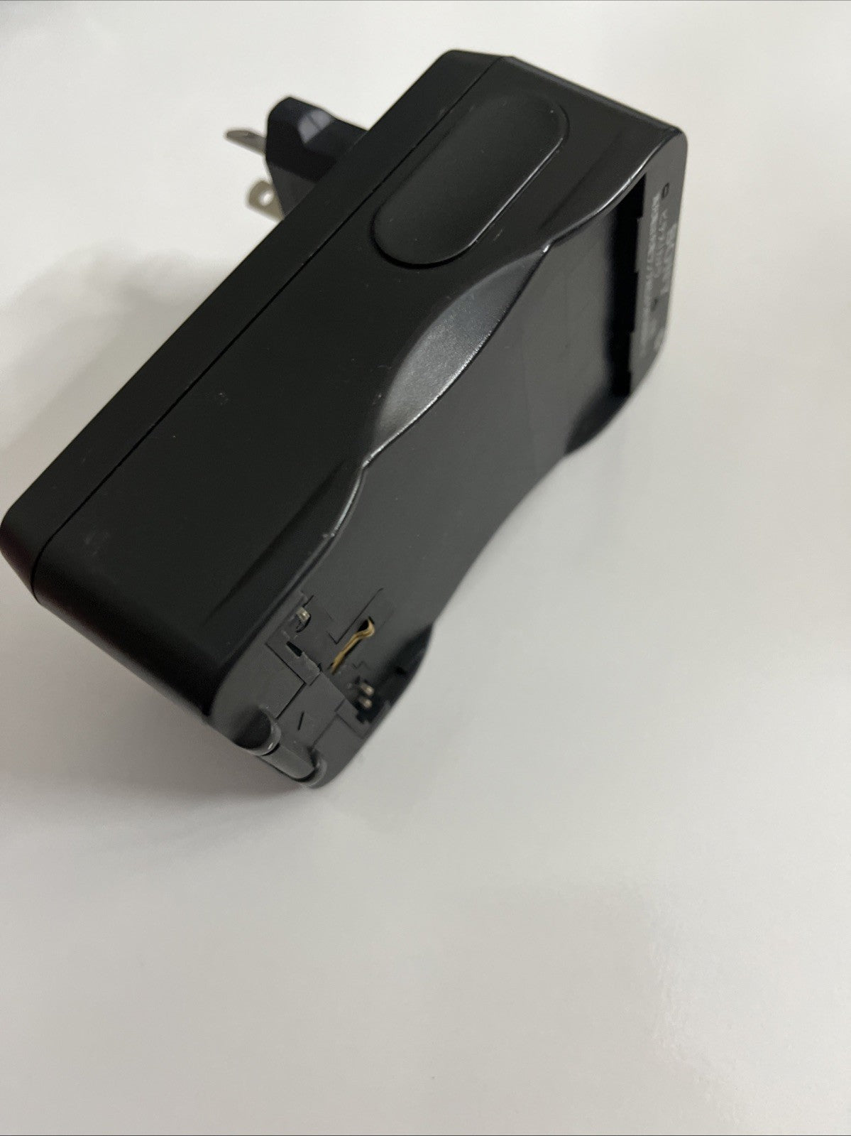 Genuine Sony AC-V100 Camera Battery Charger For NP-F100/F200/F220 Camcorder Batt