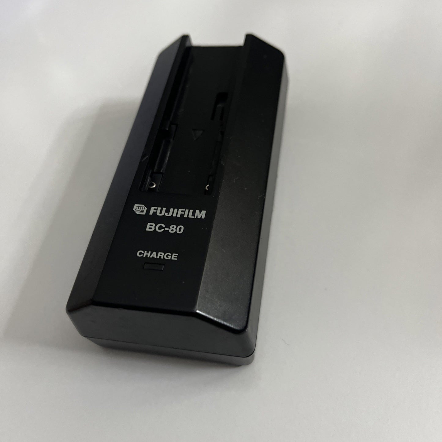 Genuine Fujifilm BC-80 Camera Battery Charger For NP-80 Battery