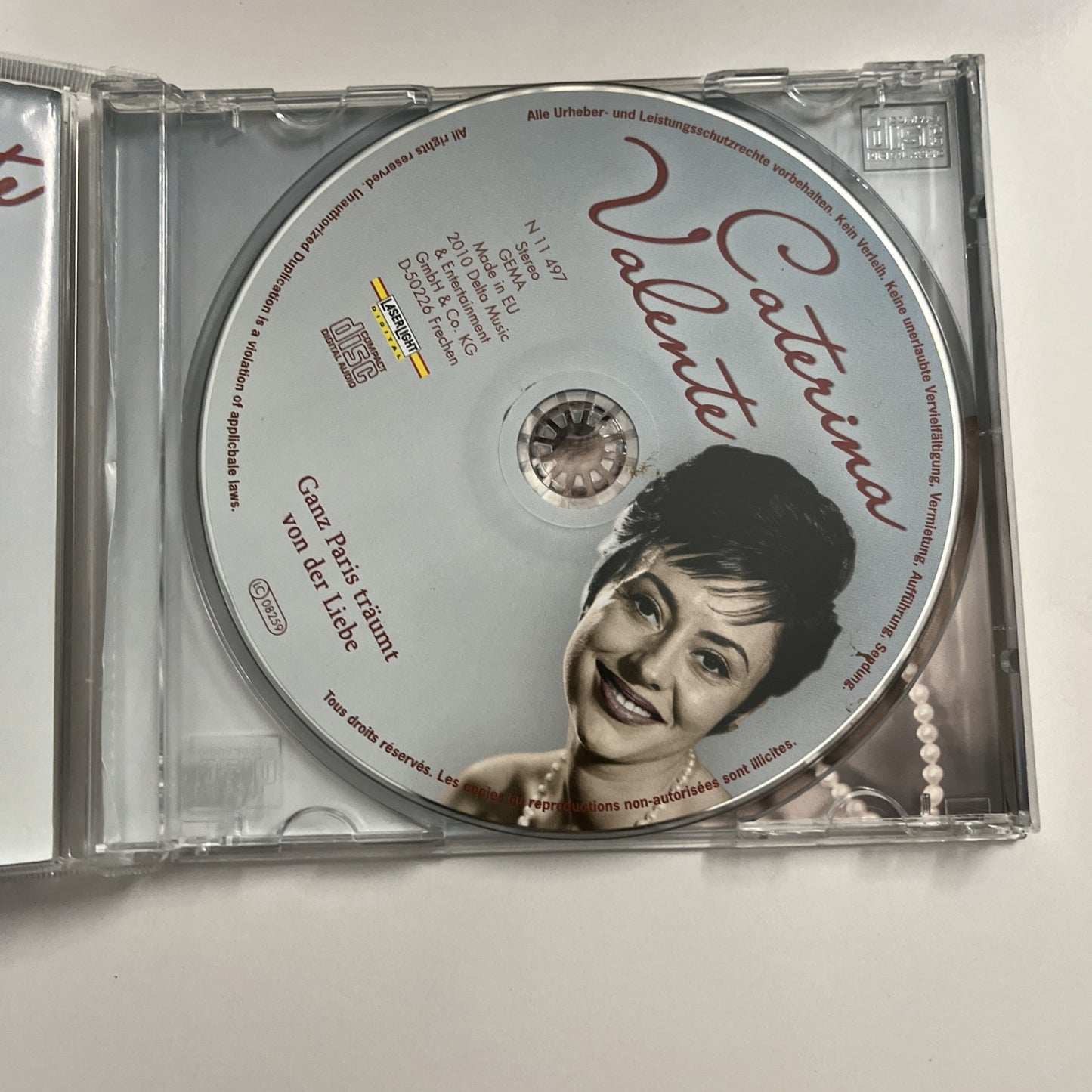 Caterina Valente – Ganz Paris Träumt Von der Liebe (CD, 2010) Germany N 11 497