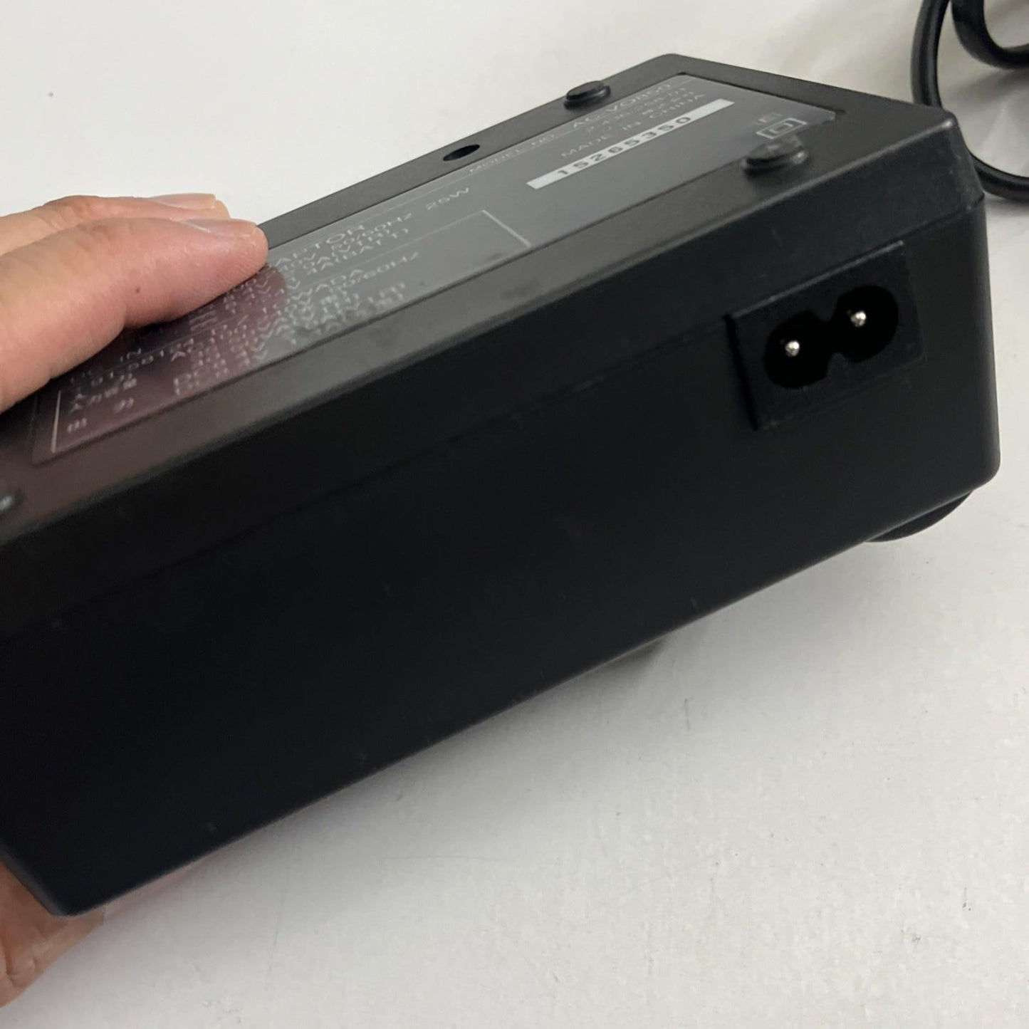 Genuine Sony AC-VQ850 Camera Charger For NP-FM50 NP-FM70 NP-FM91 NP-F550 NP-N750