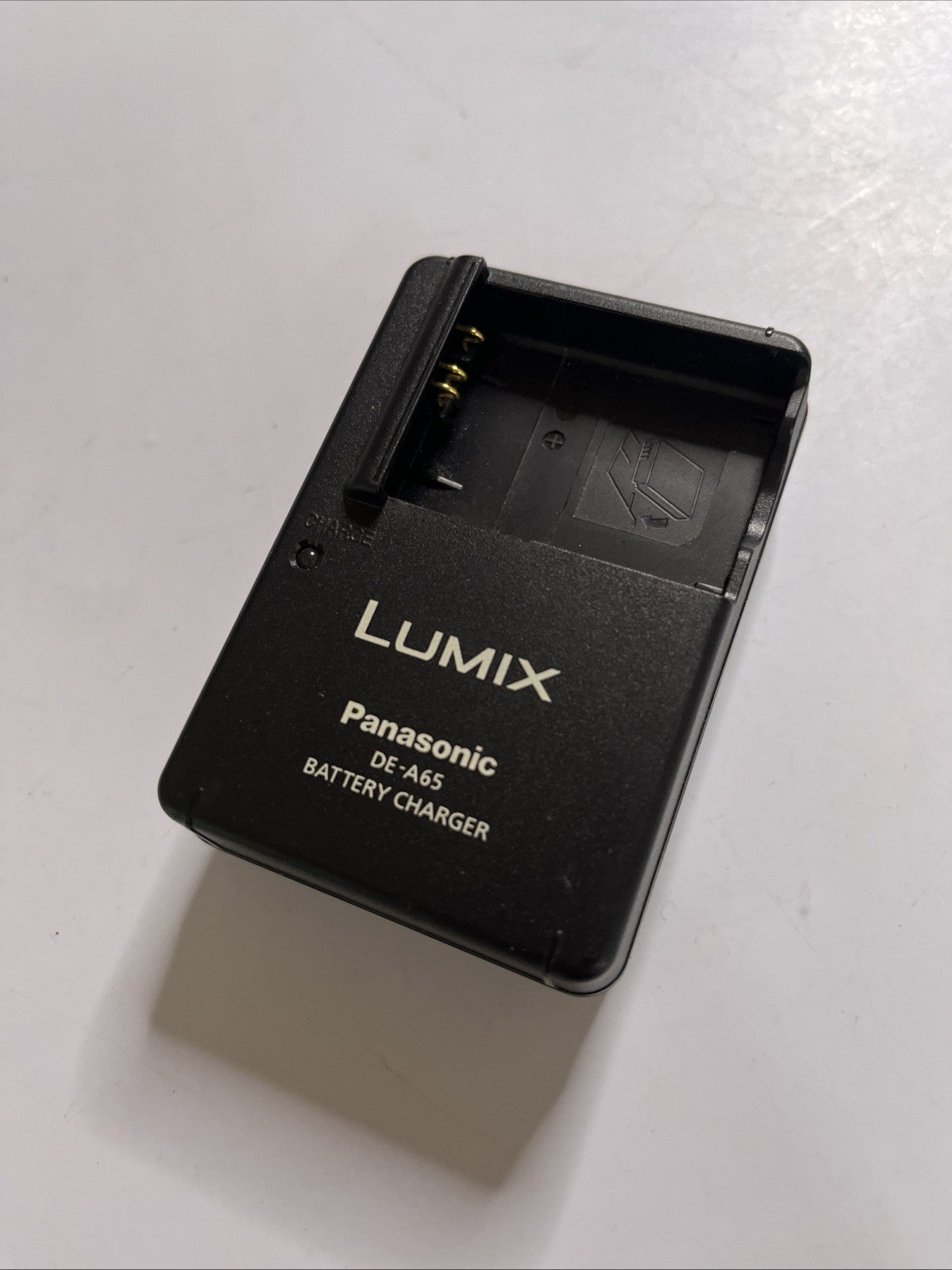 Genuine Panasonic Lumix DE-A65 Battery Charger DMW-BCG10 DMW-BCG10E DMW-BCG10PP