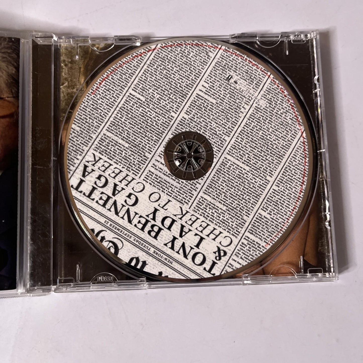 Tony Bennett & Lady Gaga – Cheek To Cheek (CD, 2014) US B0021493-02