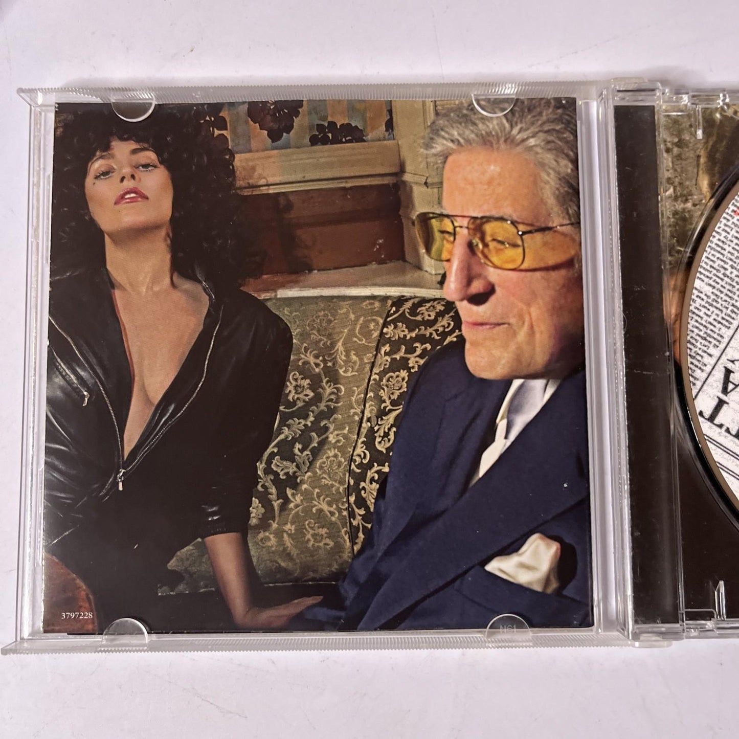 Tony Bennett & Lady Gaga – Cheek To Cheek (CD, 2014) US B0021493-02