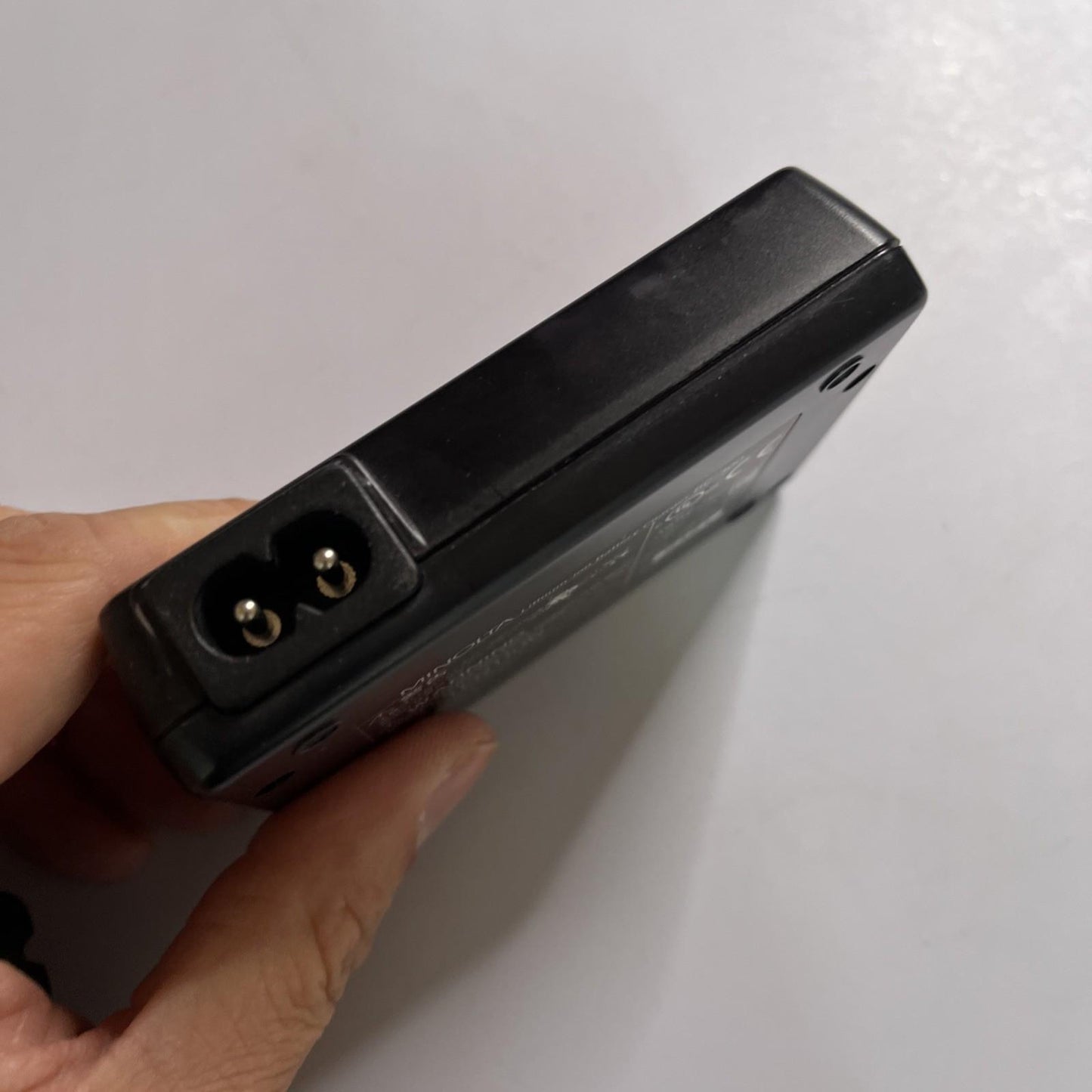 Genuine  Minolta BC-300 Battery Charger for Dimage X, Xi, Xt, NP-200 Battery