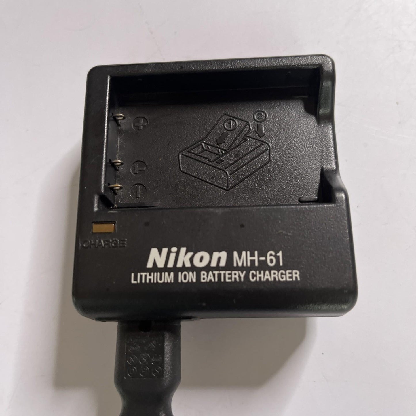 Genuine Nikon MH-61 Battery Charger for Nikon EN-EL5 Battery