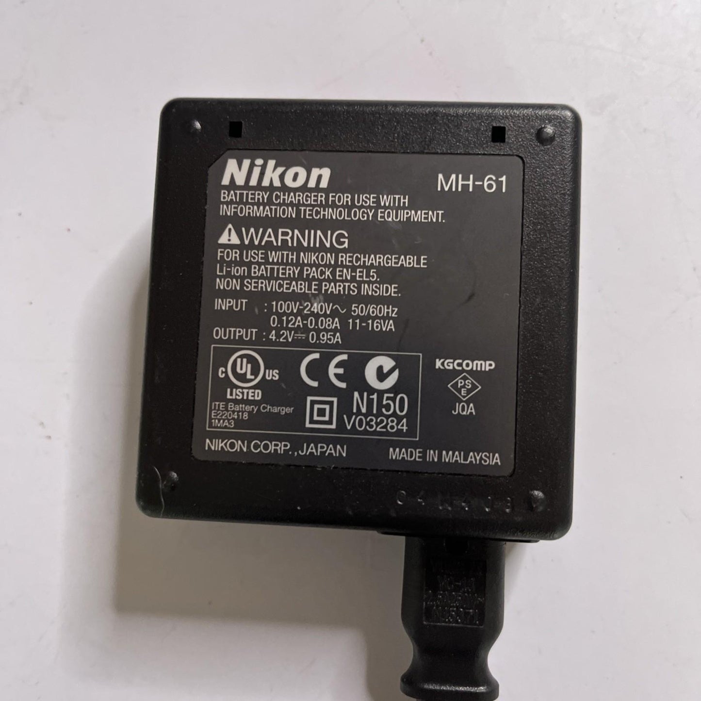 Genuine Nikon MH-61 Battery Charger for Nikon EN-EL5 Battery