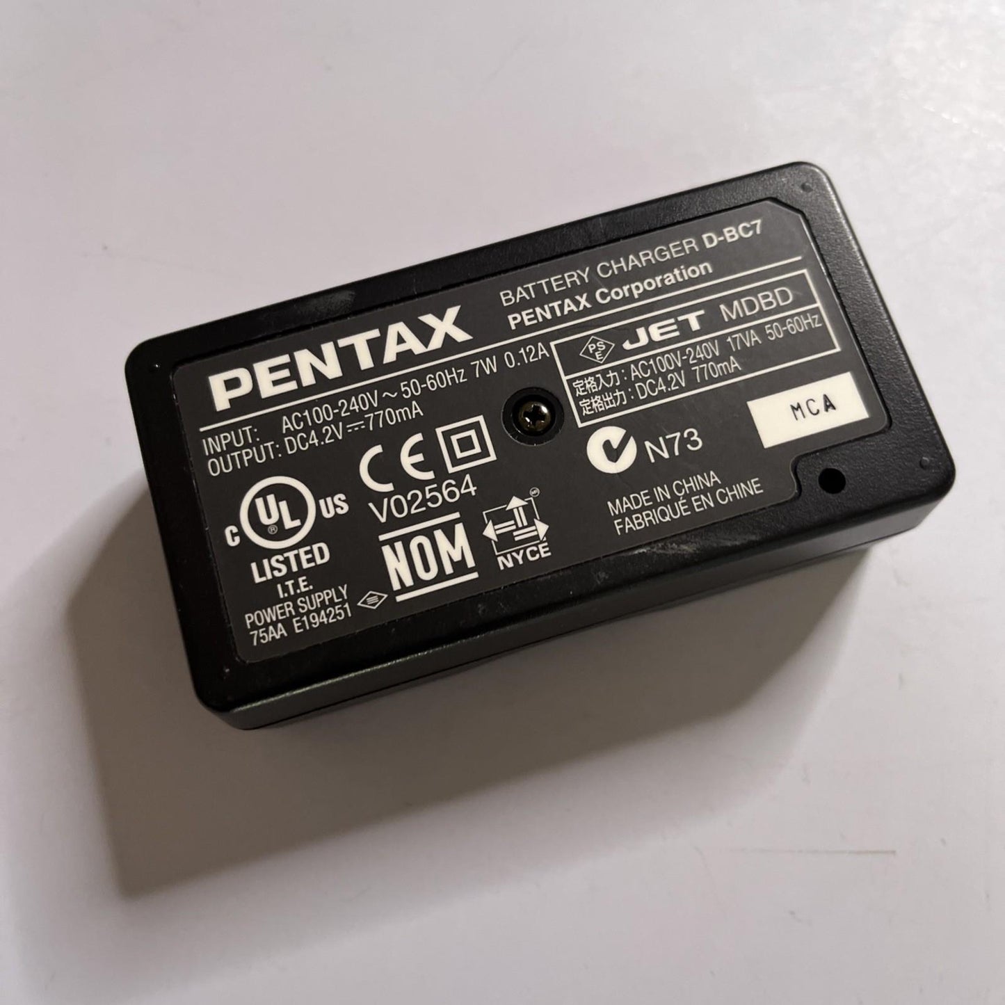 Genuine Pentax D-BC7 Camera Battery Charger for D-LI7 D-L17 Battery Optio