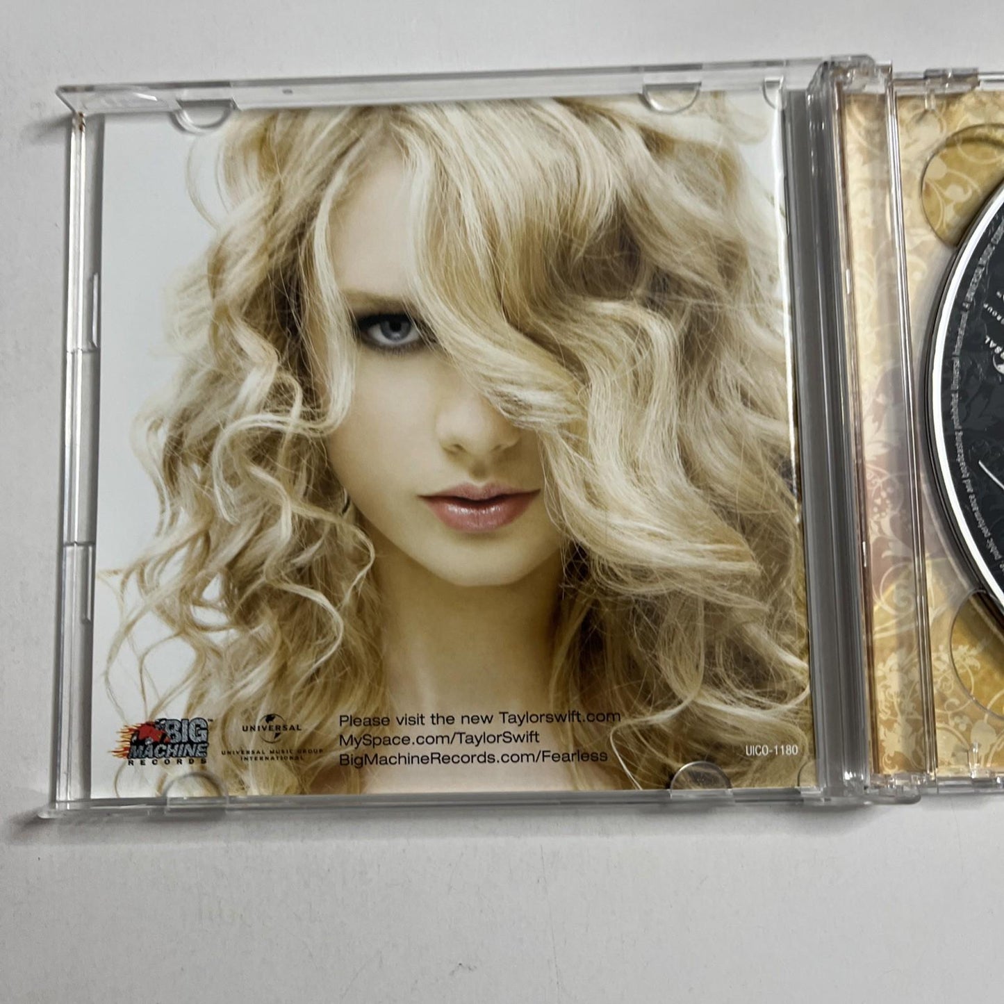 Taylor Swift – Fearless Platinum Edition (CD + DVD, 2010) Japan Obi UICO-1180