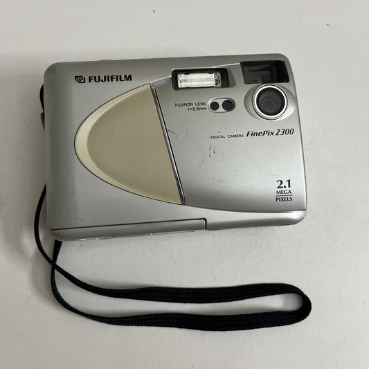 Fujifilm Finepix 2300 2.1MP Digital Camera *Doesn't Turn On