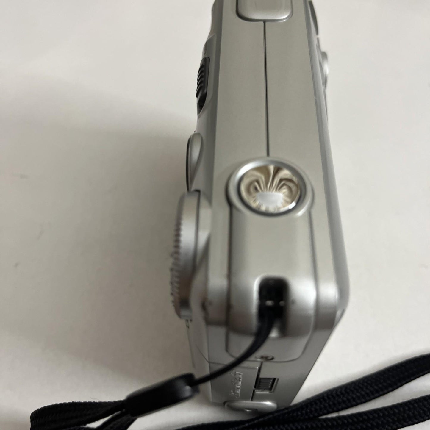 Fujifilm Finepix 2300 2.1MP Digital Camera *Doesn't Turn On