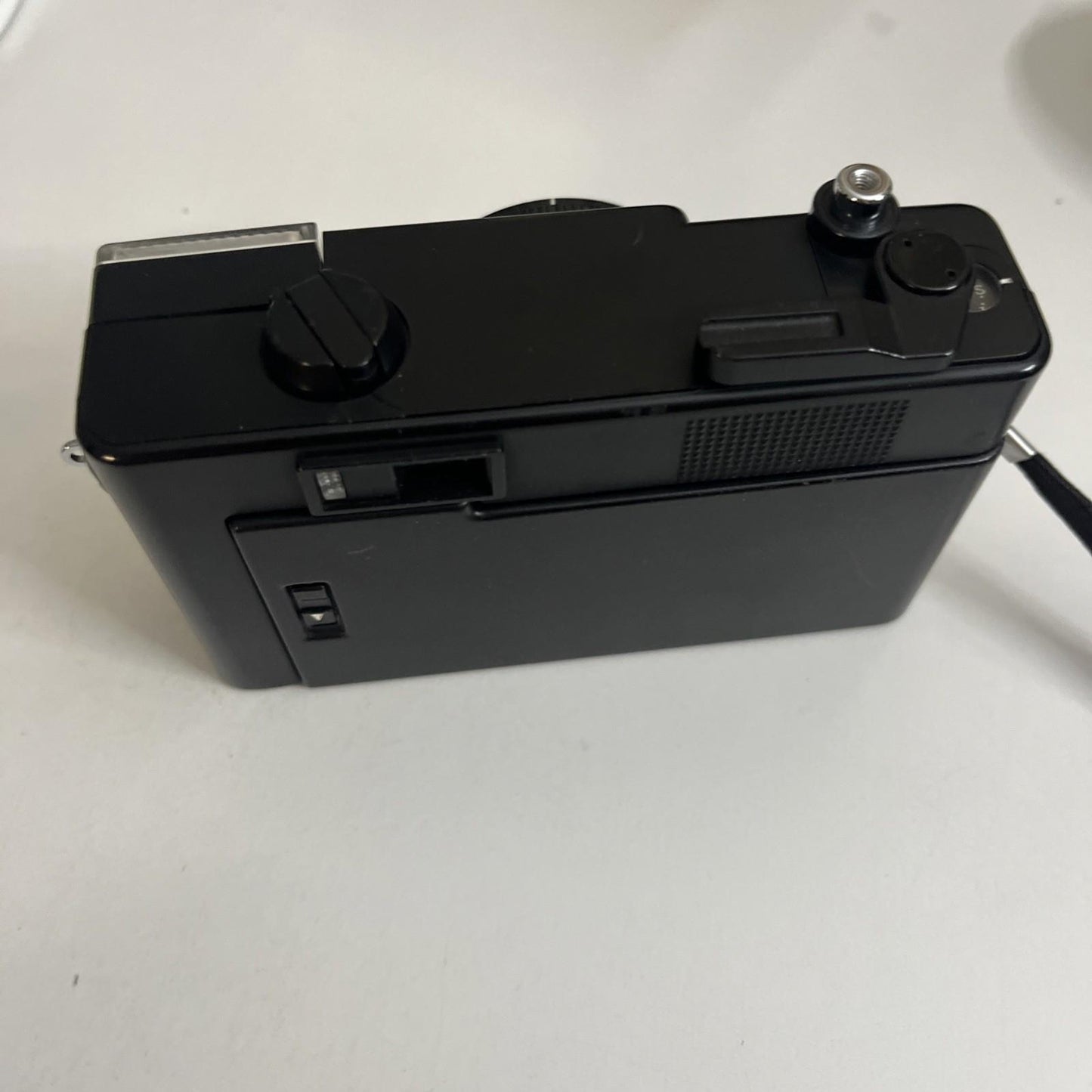 Mamiya 135EF 35mm Film Camera 1:2.8 f=38mm *Shutter Issues For Parts or Repair