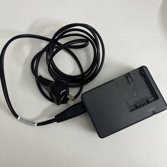 Genuine Hitachi DZ-ACS2 Camera Camcorder Battery Charger For CGA-DU07 Battery
