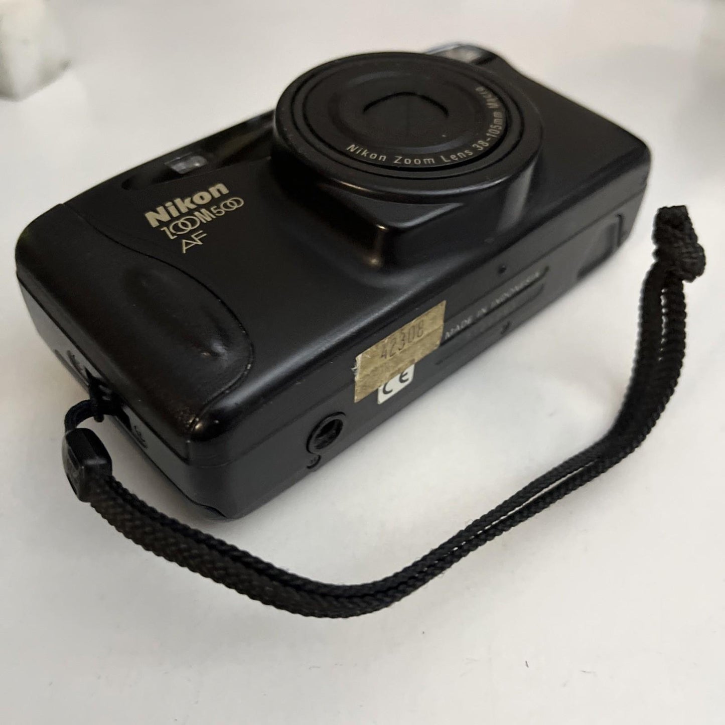 Nikon Zoom 500 35mm Film Camera 38-105mm Zoom Lens