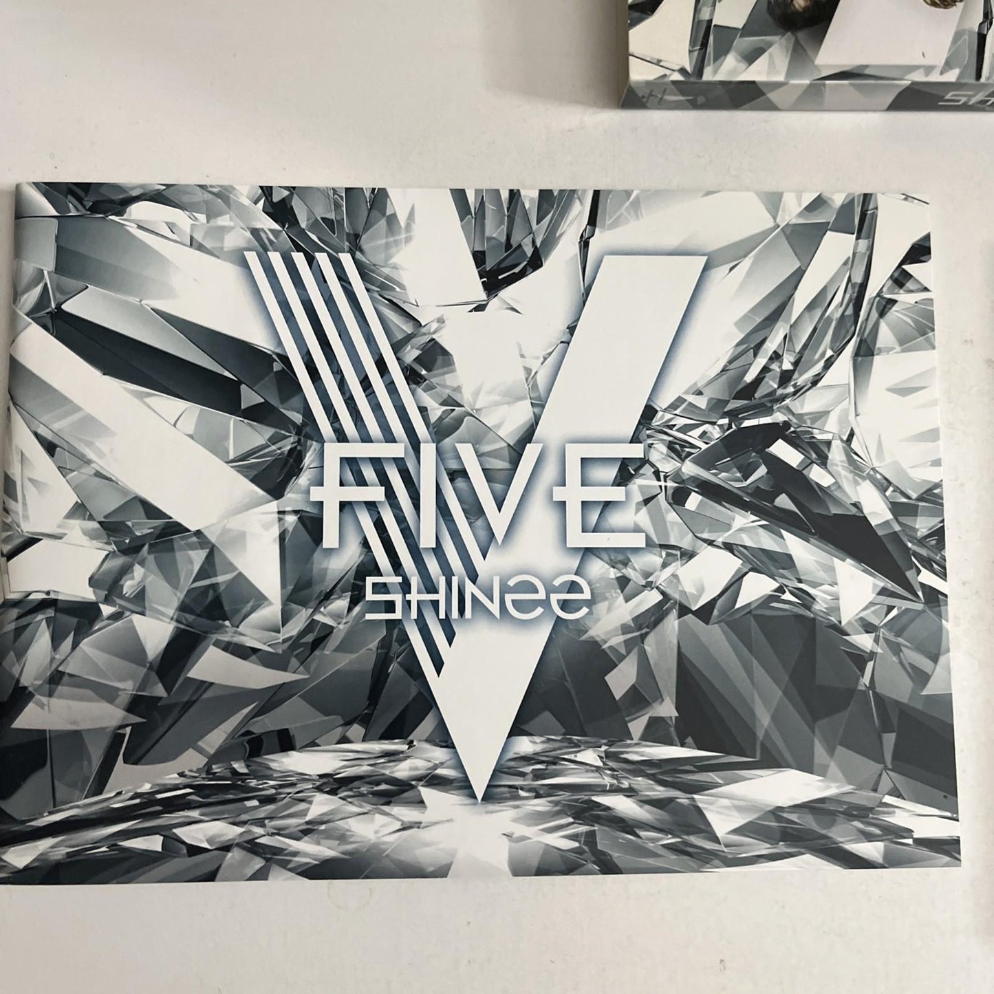 SHINee – Five (CD + Blu-ray, 2017, 2-Disc) Japan Obi UPCH-29248