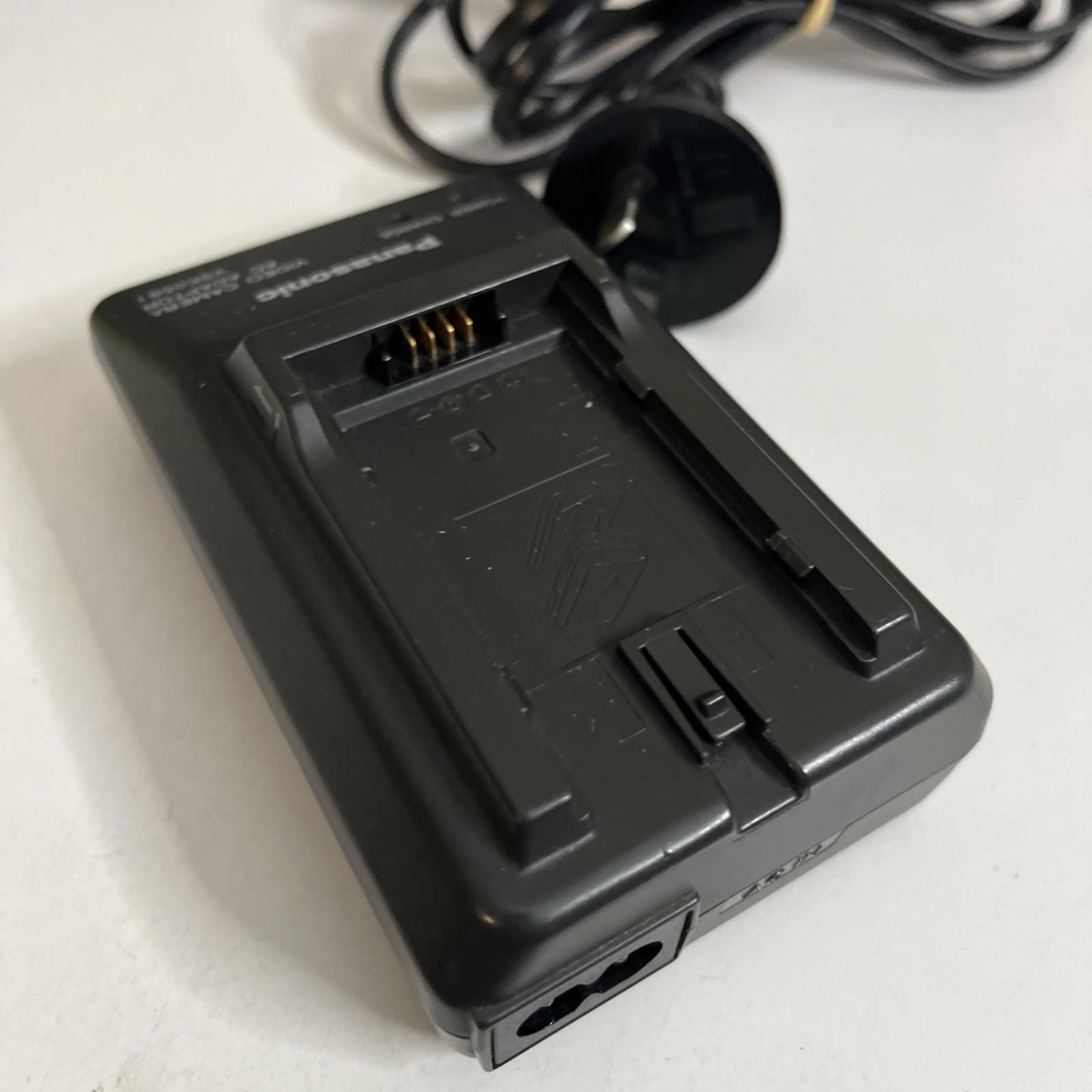 Genuine Panasonic Video Camera AC Adaptor VSK0581 Charger For Camcorder