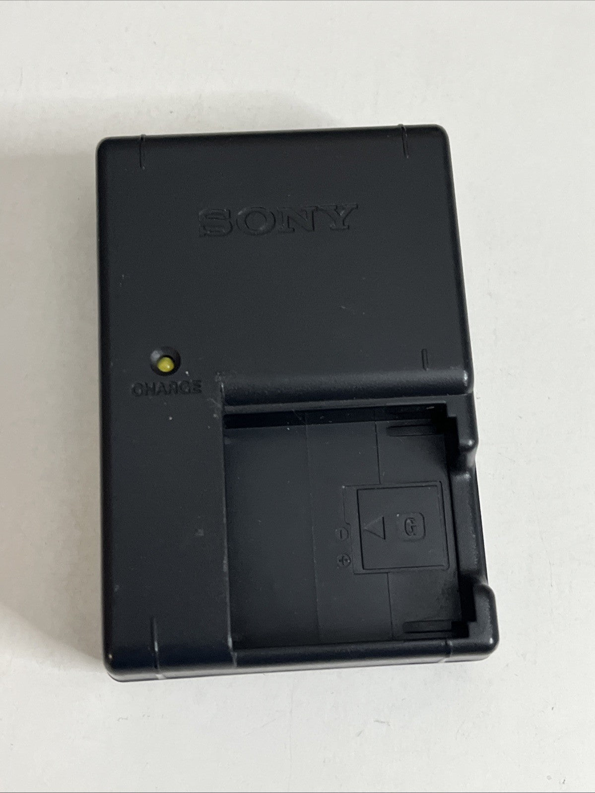 Genuine Sony BS-CSGC Camera Battery Charger For NP-BG1, NP-FG1, NP-FG2 Battery
