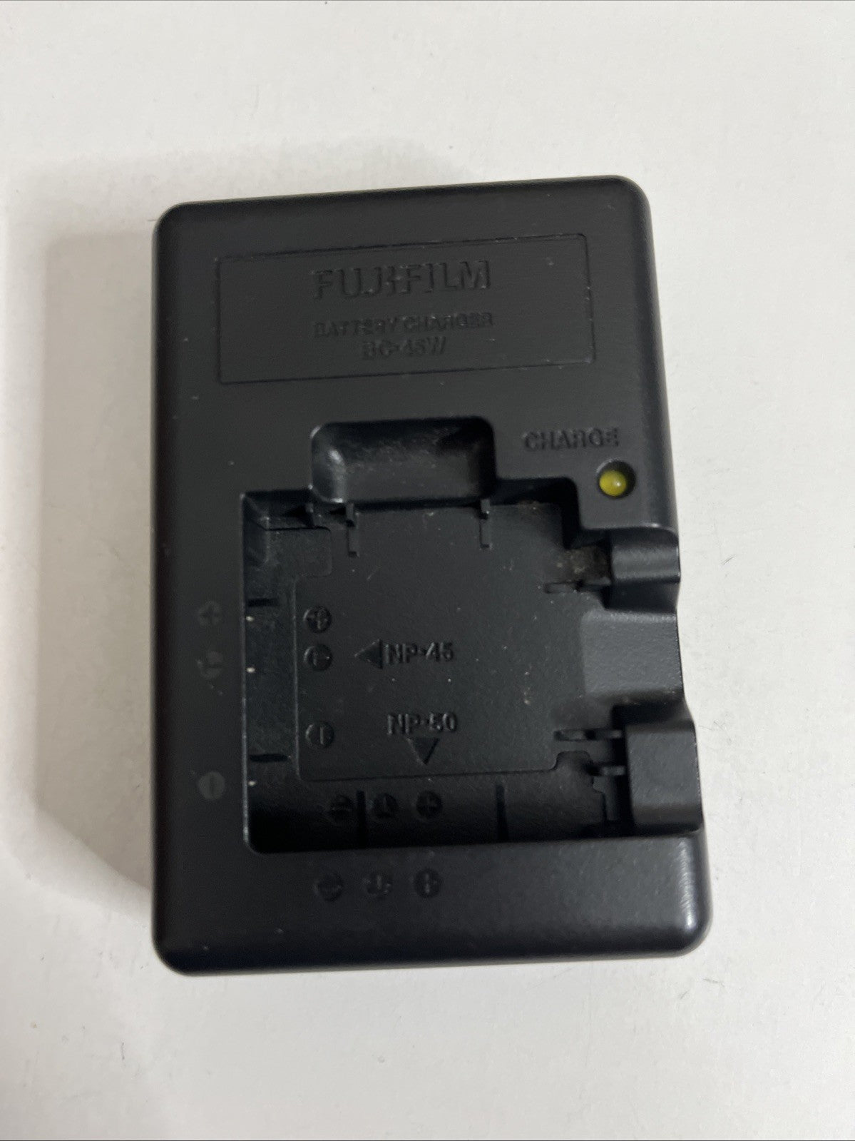 Genuine Fujifilm BC-45W Camera Battery Charger For NP-45, NP-45A, NP-50 Battery