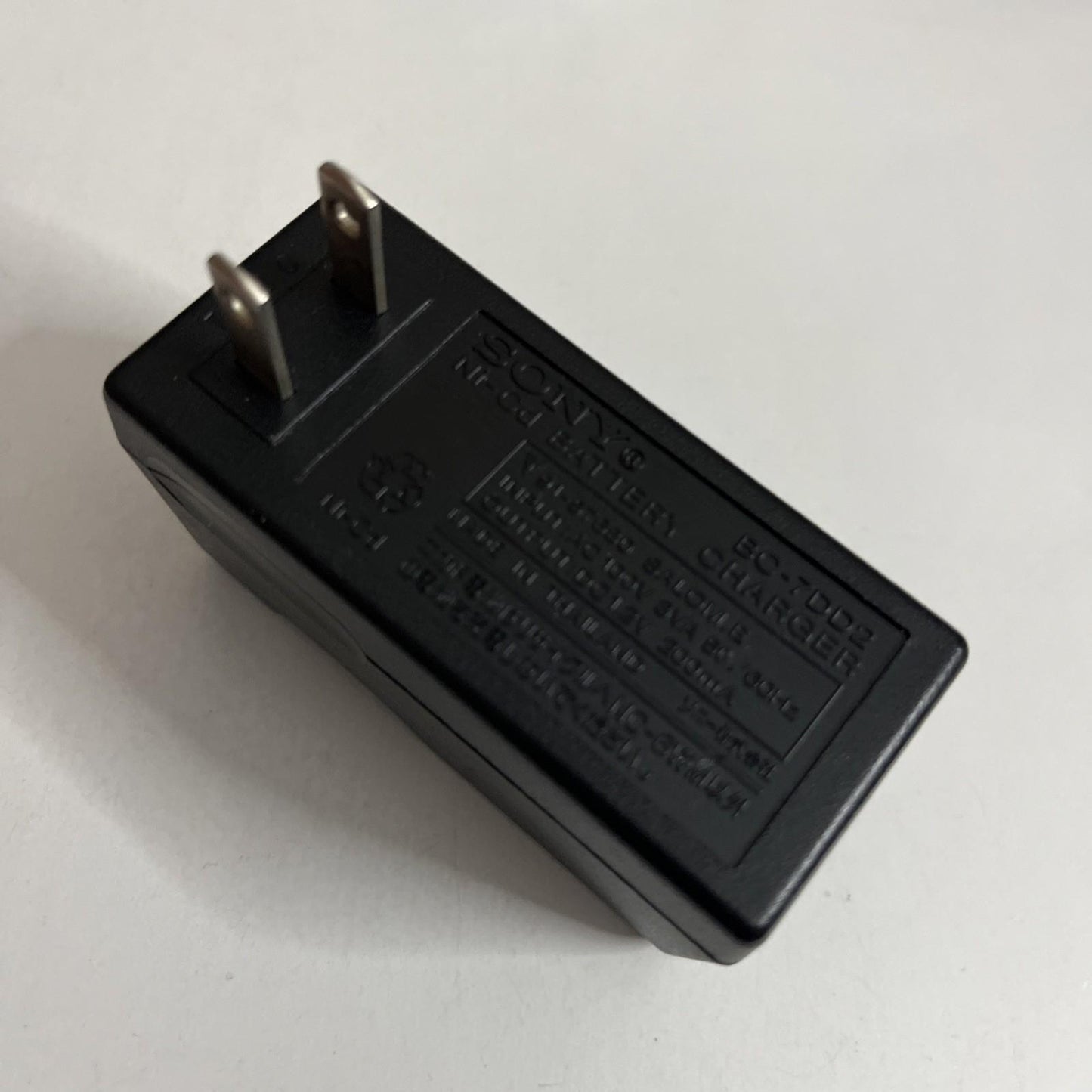 Genuine Sony BC-7DD2 NiCd Gumstick Battery Charger For MiniDisc Discman Player