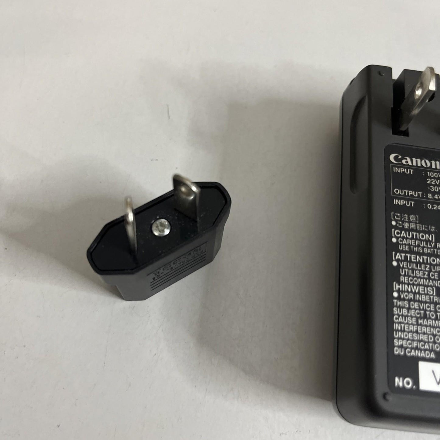 Genuine Canon Camera Battery Charger CG-580 For BP-508 BP-511 BP-512 BP-514