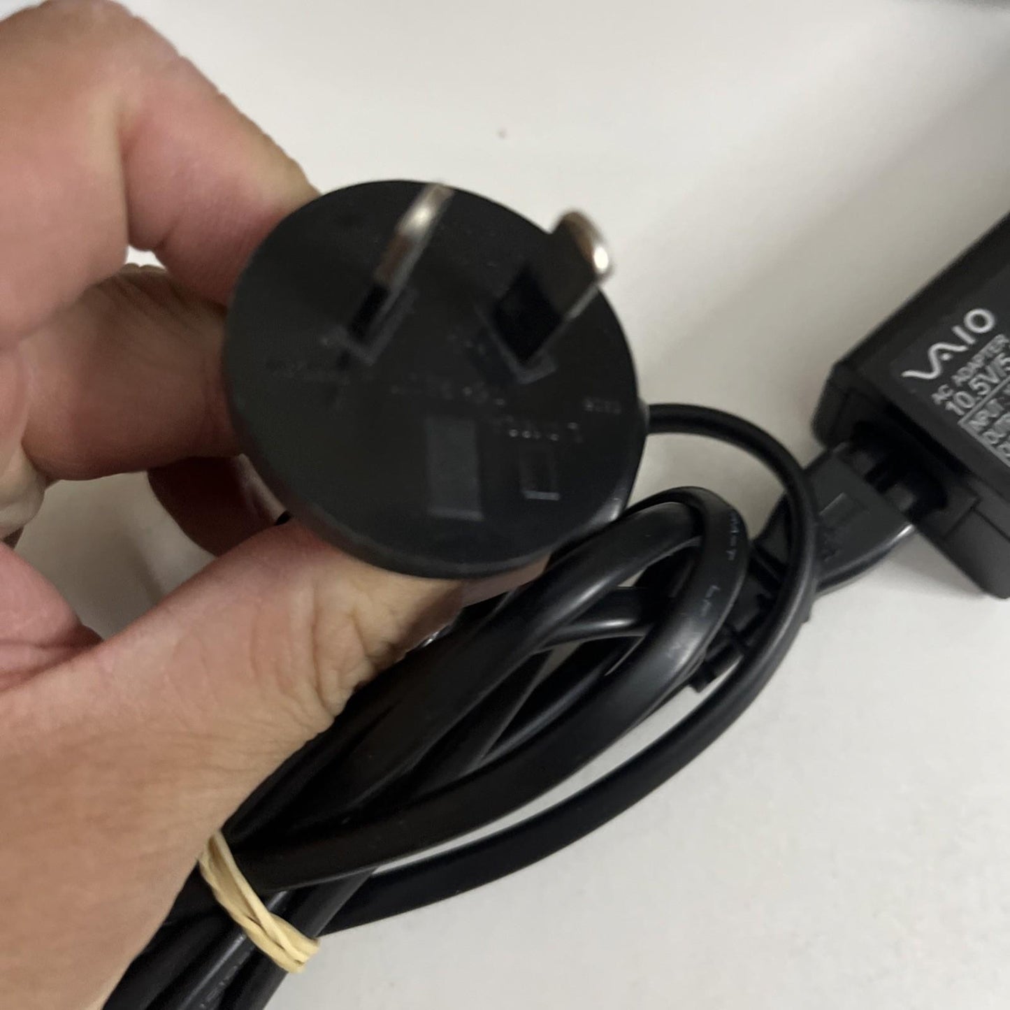Genuine Sony VAIO Laptop Power Supply VJBAC10V9 10.5V/5V 3.6A Charger