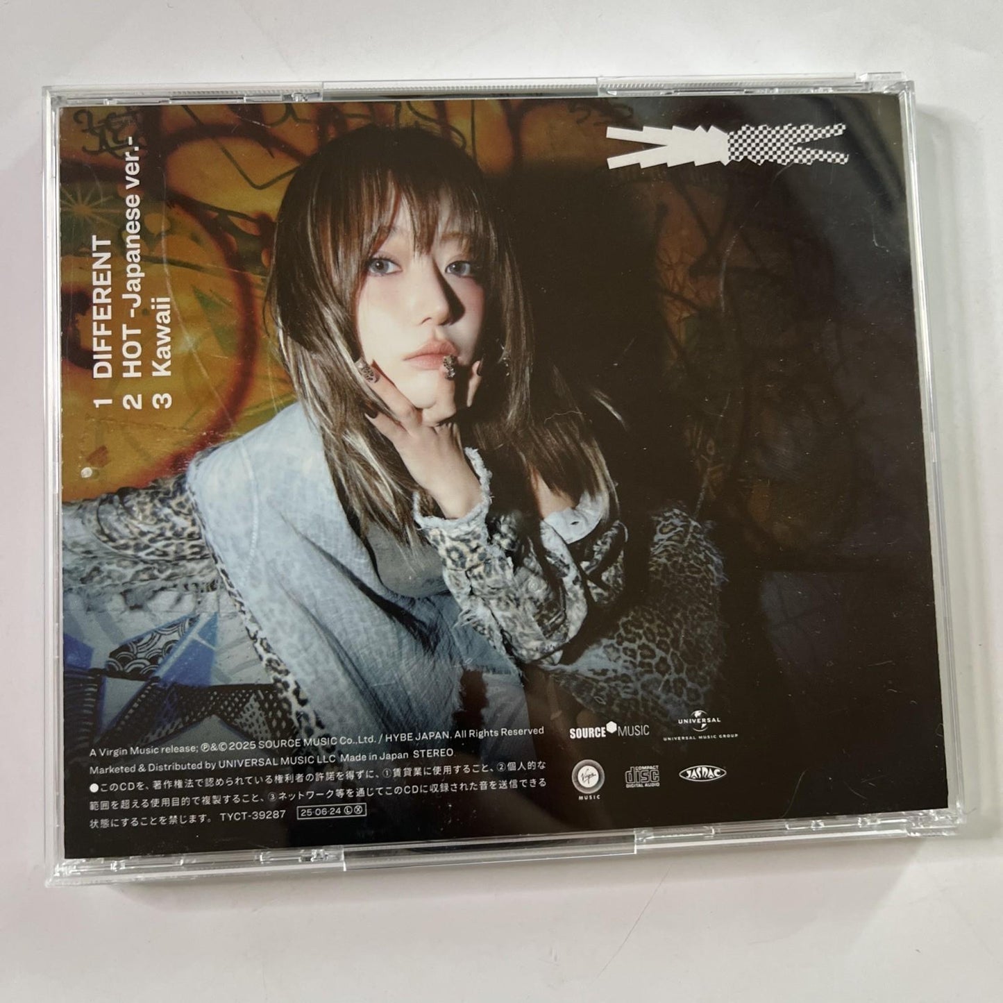 Le Sserafim - Different (CD, 2025) Sakura Edition Japan TYCT-39287