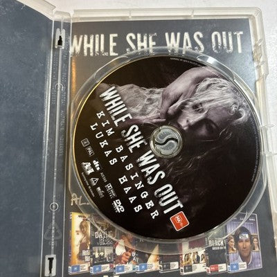 While She Was Out (DVD, 2008) Kim Basinger, Lukas Haas Region 4