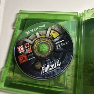 Fallout 4 XBOX ONE Game & Manual