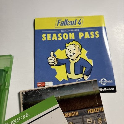 Fallout 4 XBOX ONE Game & Manual