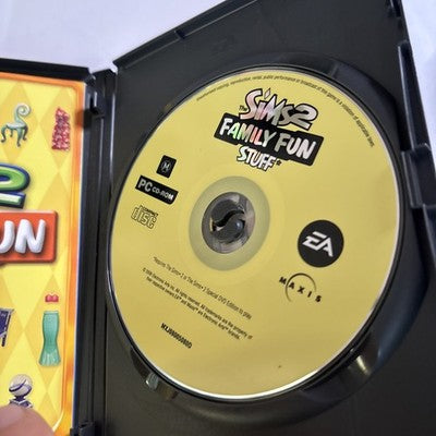 The Sims 2 : Family Fun Stuff PC CDROM Game