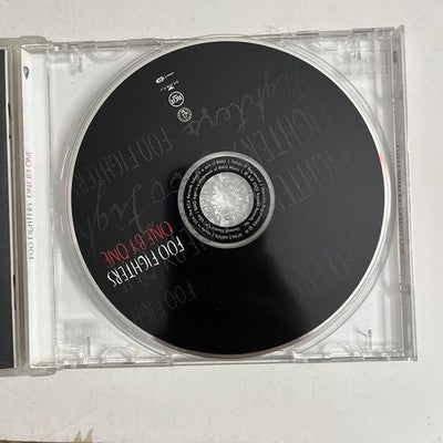 Foo Fighters – One By One (CD, 2002) US 07863 68008-2