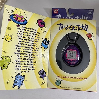 Bandai Tamagotchi 1997 Boxed Purple & Pink Japan Electronic Portable Pet NEW