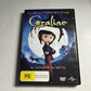 Coraline (DVD, 2009) Dakota Fanning, Jennifer Saunders, Teri Hatcher Region 4