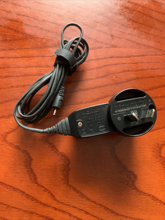 Genuine Nokia AC-4A 5V 890mA AC Adapter