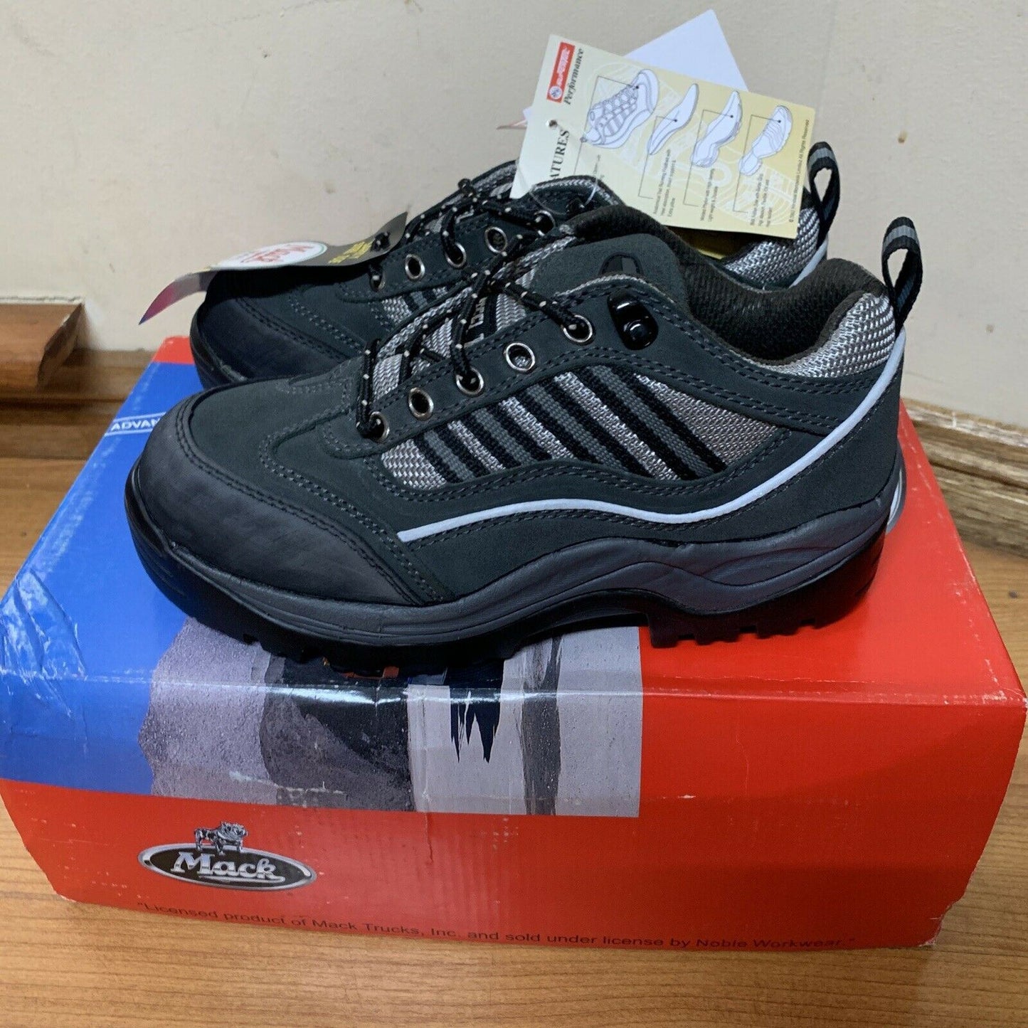 Mack Boots 3689 Field Q Mack Hiker Steel Cap Safety Shoes Size 3 AUS