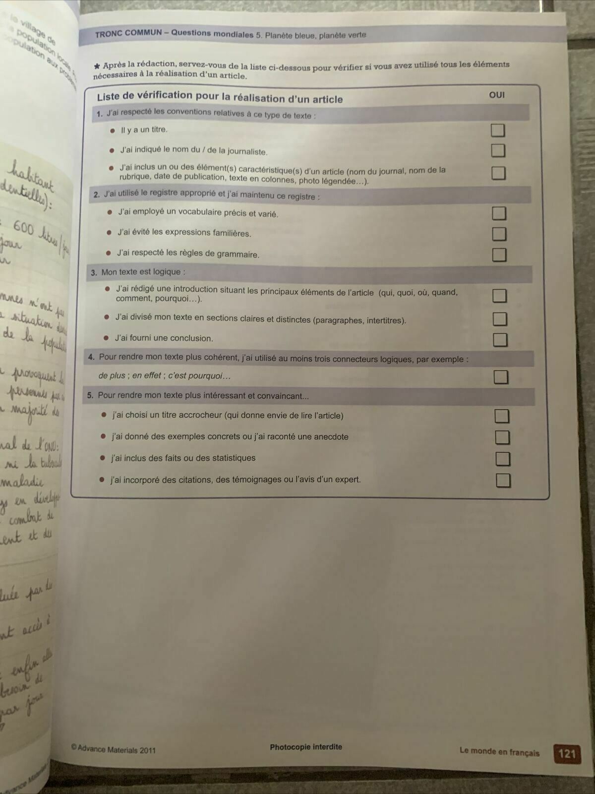 Le Monde en Français Student's Book (IB Diploma) (French Edition)