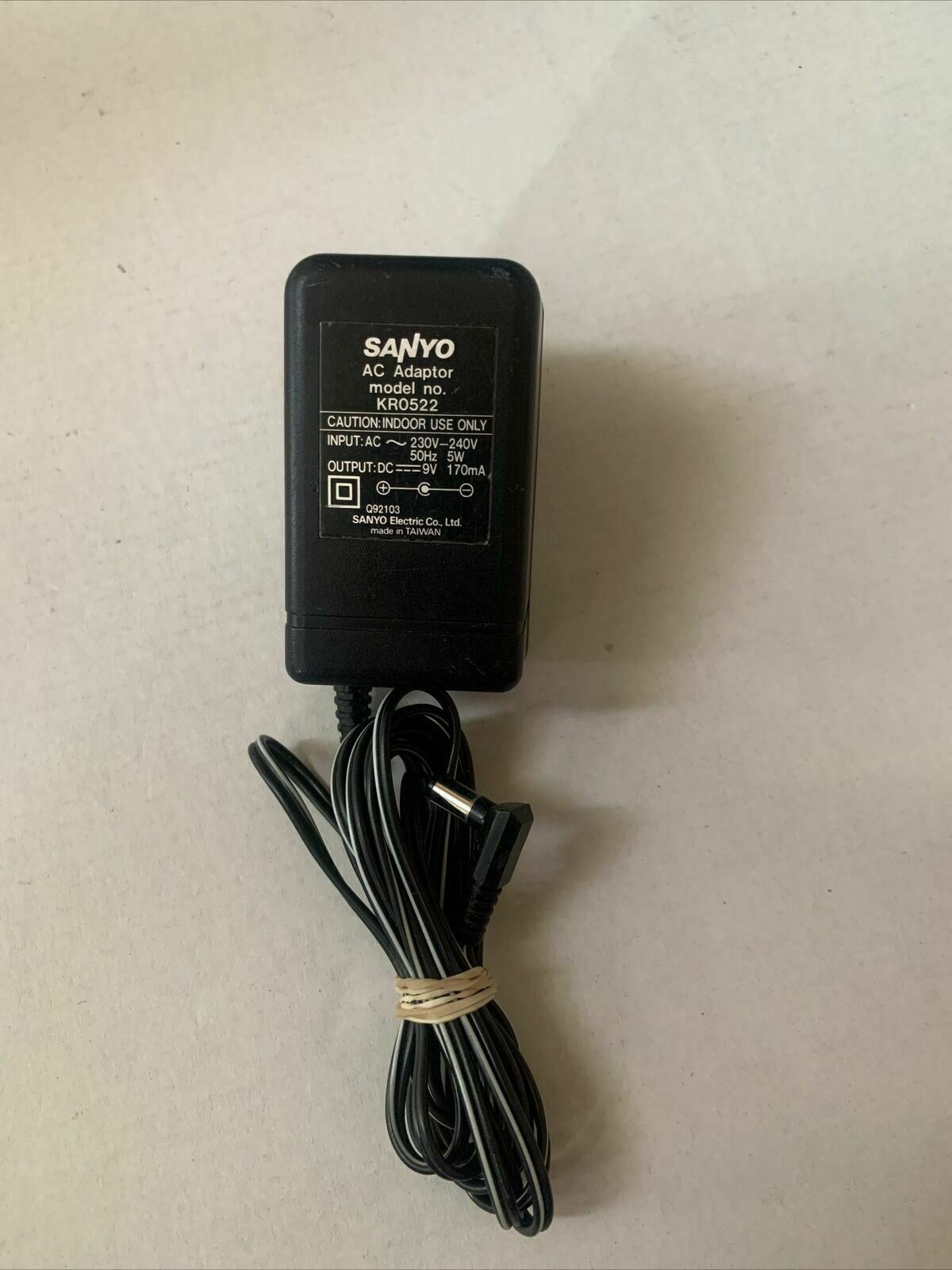 Genuine SANYO KR0522 AC Adaptor 9v 170mA Power Supply