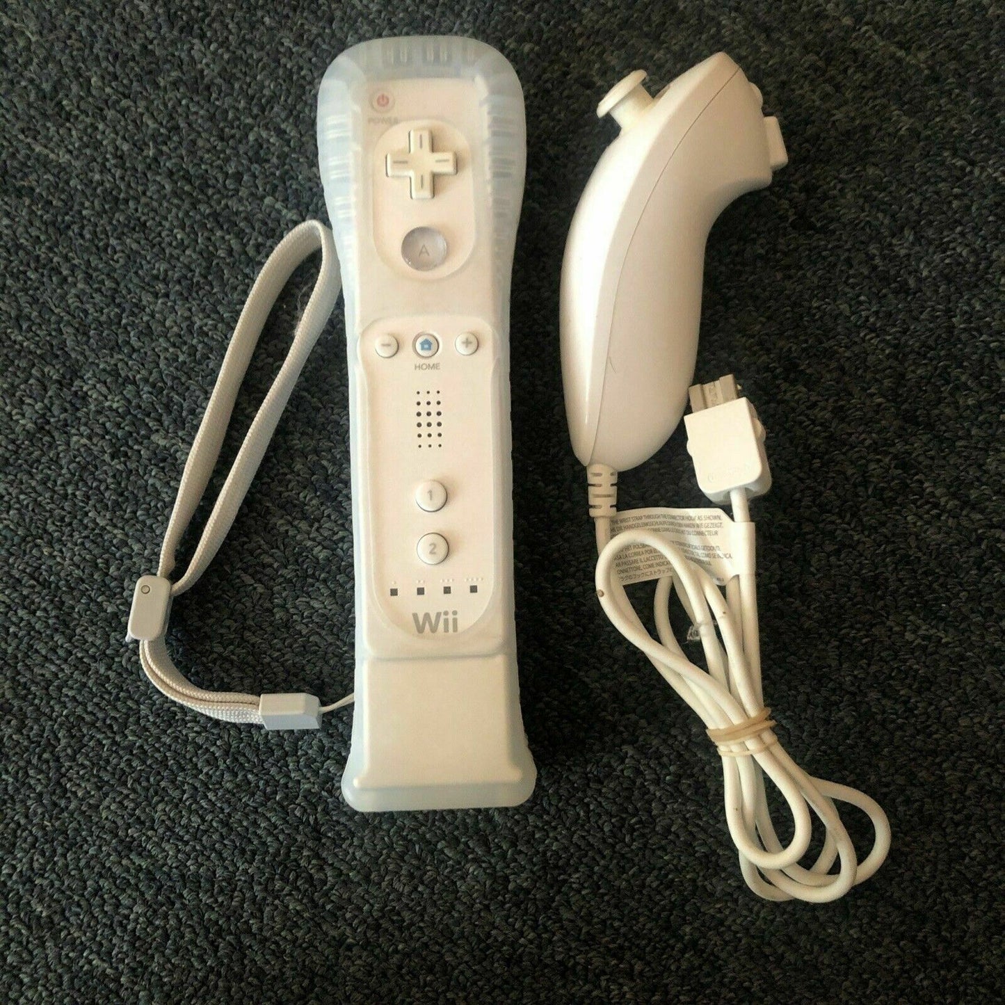 Official Genuine NINTENDO Wii Motion Plus Controller + Nunchuck Combo