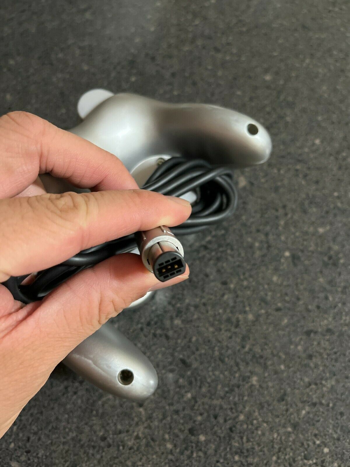 Genuine Official Nintendo GameCube Controller Silver DOL-003. Tested & Working