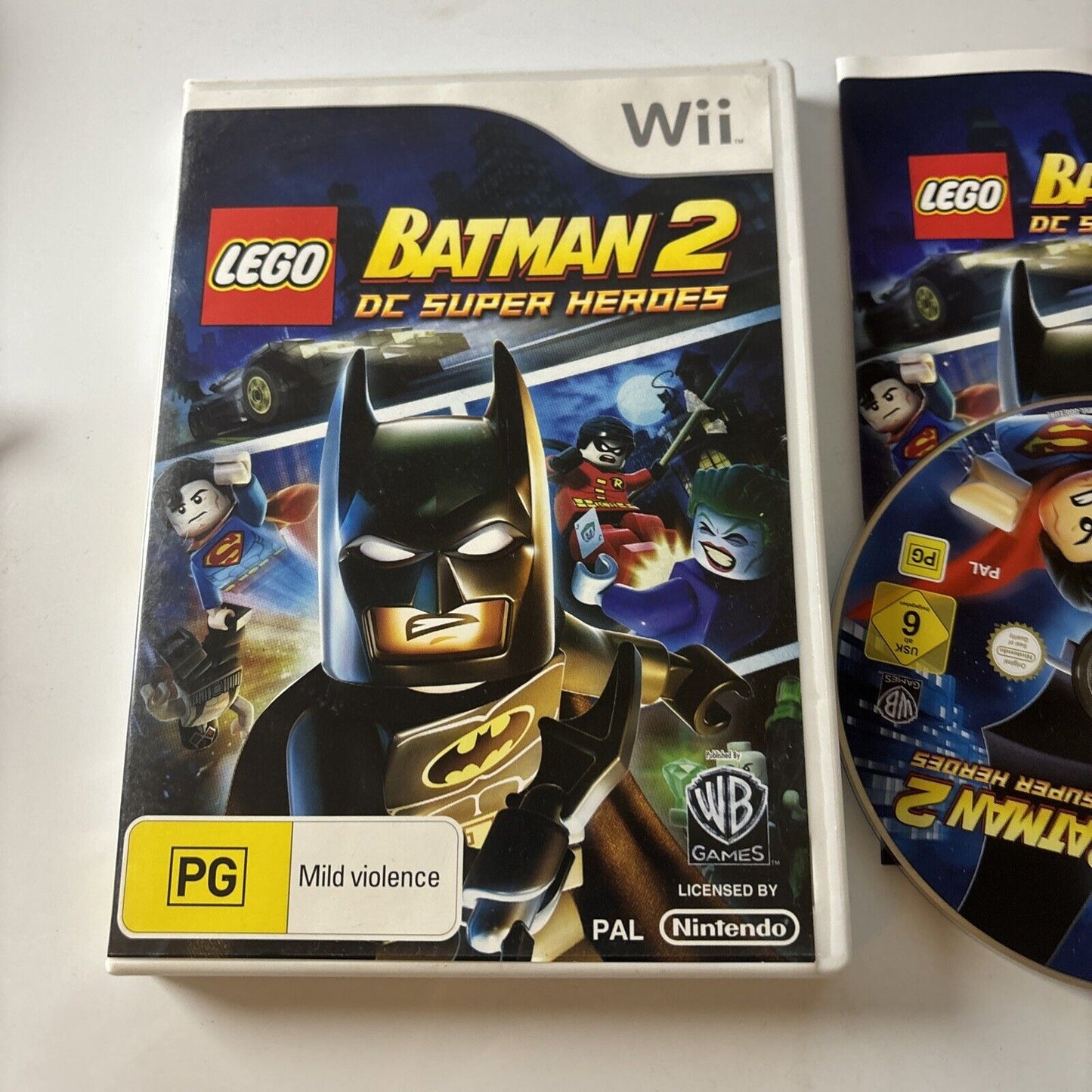 LEGO Batman Super Heroes 2 - Nintendo Wii PAL - Complete with Manual