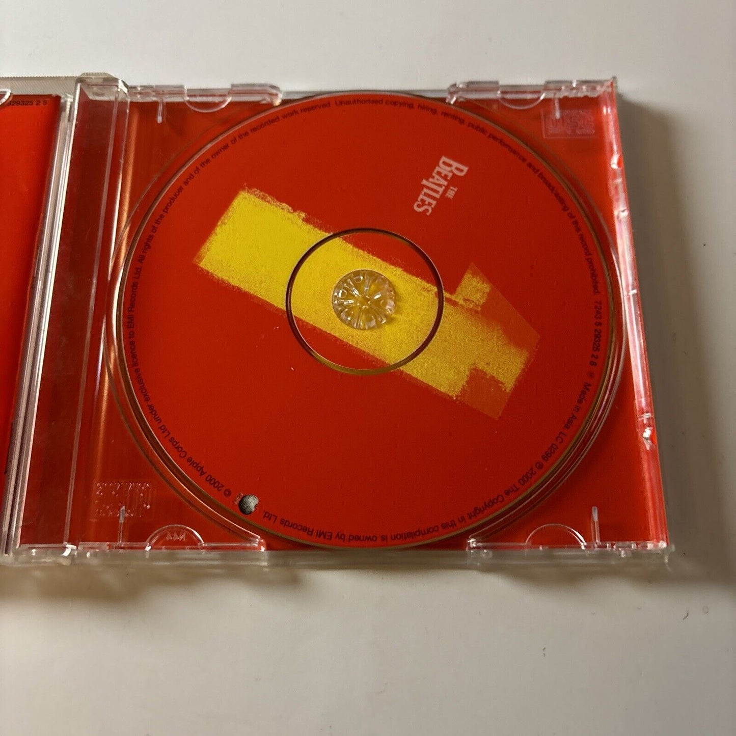 The Beatles - 1   (CD, 2000)  Apple Records