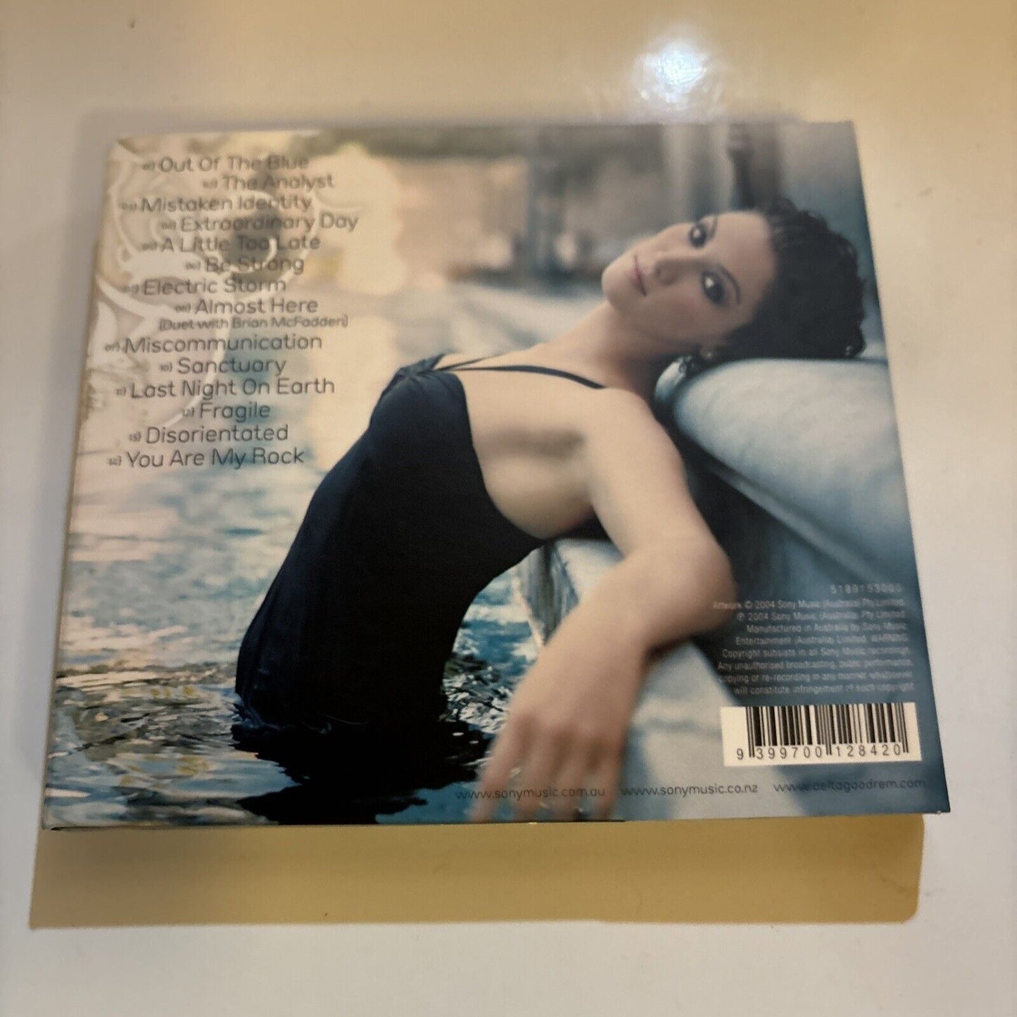 Delta Goodrem - Mistaken Identity (CD + DVD, 2004) 704565