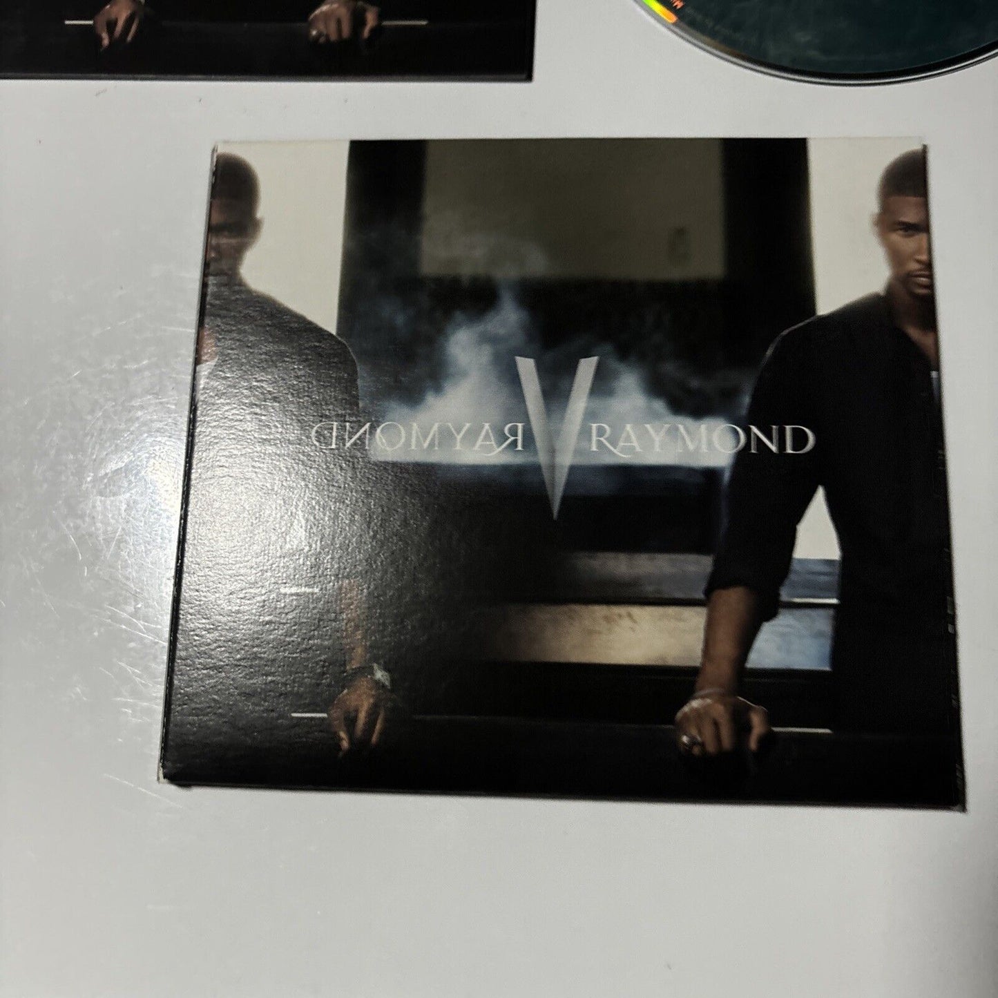 Usher - Raymond V Raymond (CD, 2010) USA Laface Records