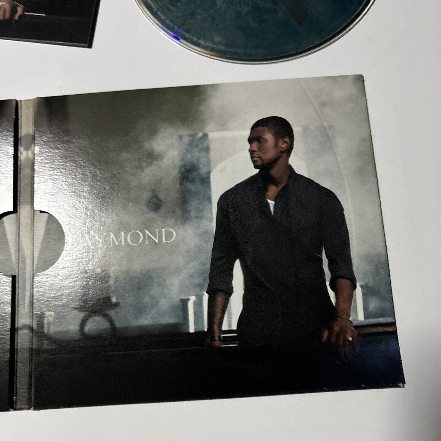 Usher - Raymond V Raymond (CD, 2010) USA Laface Records