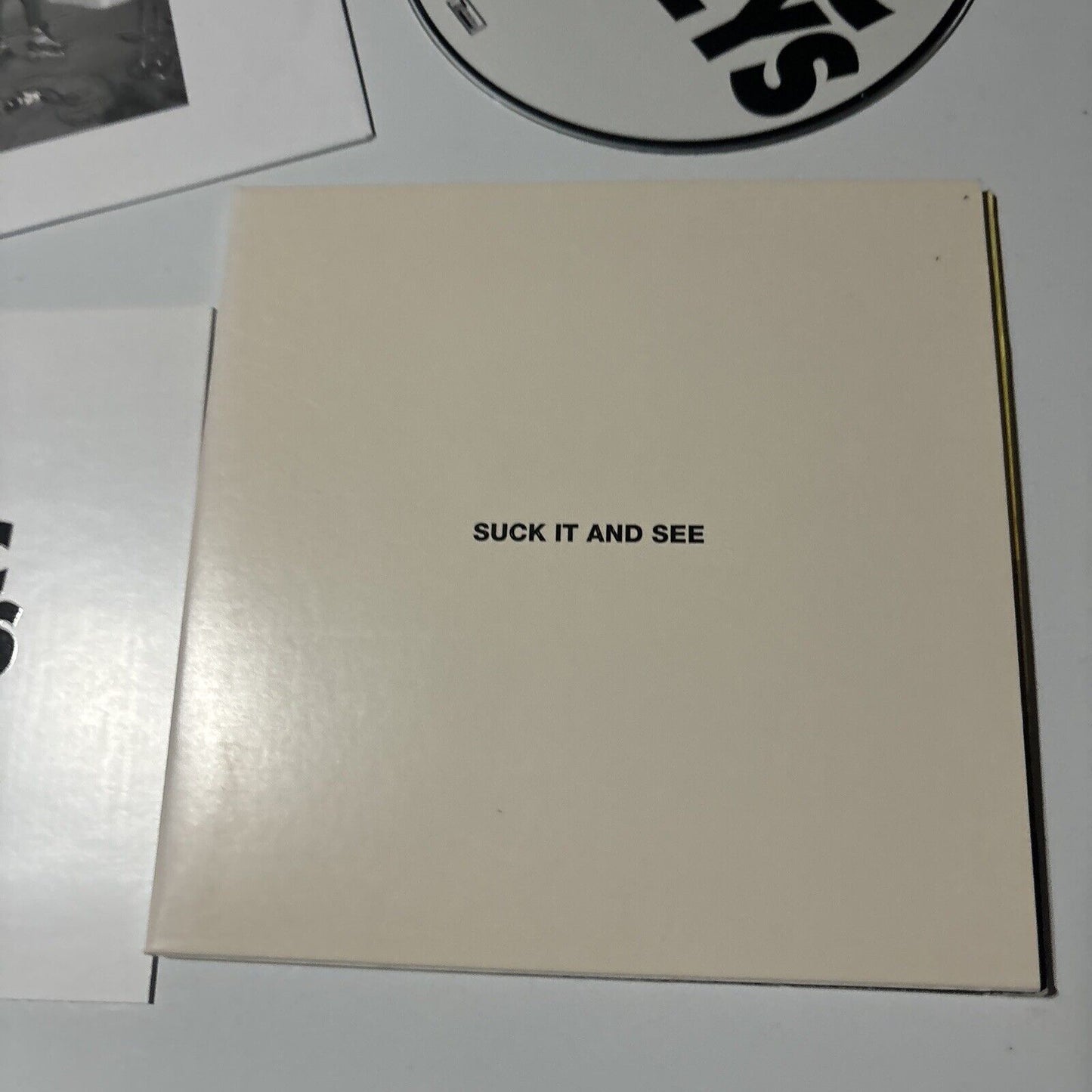 Arctic Monkeys - Suck It And See (CD, 2011) UK WIGCD258