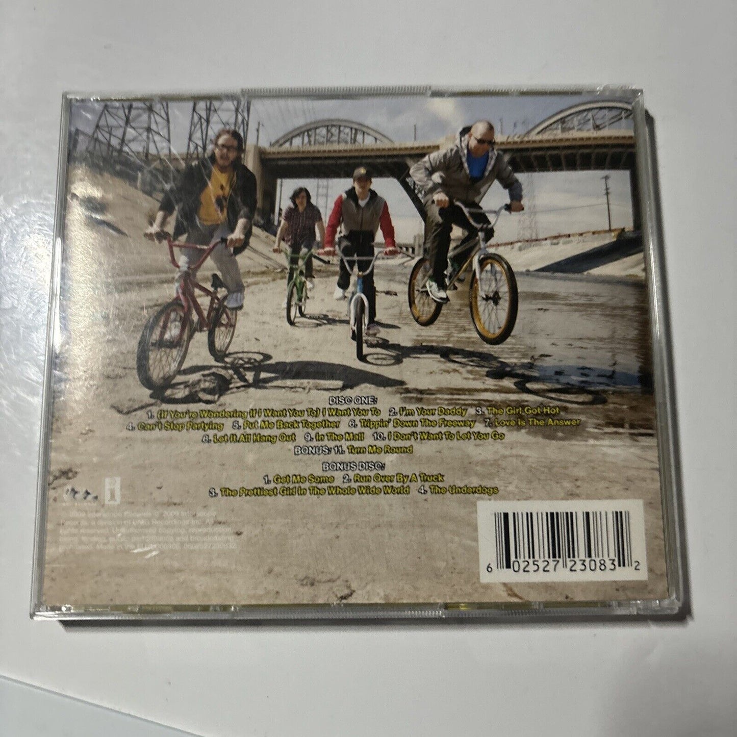 Weezer - Raditude (CD, 2009, 2-Disc) DGC 4890766