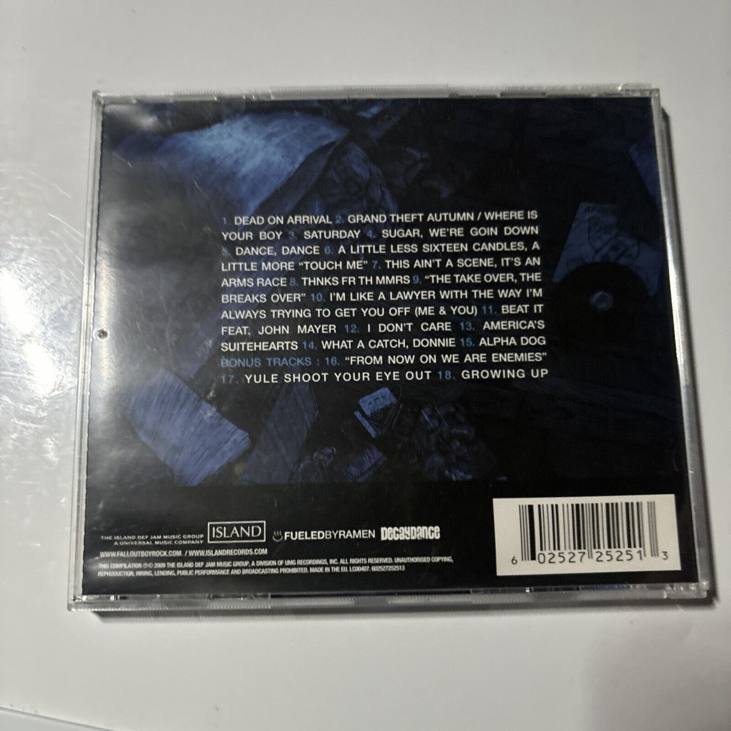 Fall Out Boy - Believers Never Die: the Greatest Hits (CD, 2009) Island Records